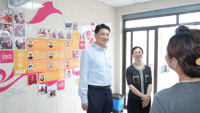 姜冬冬调研指导软弱涣散社区党组织整顿工作
